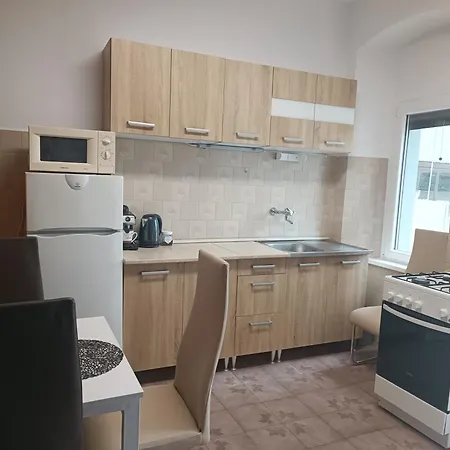 Csobanc Apartman Tapolca Exterior photo